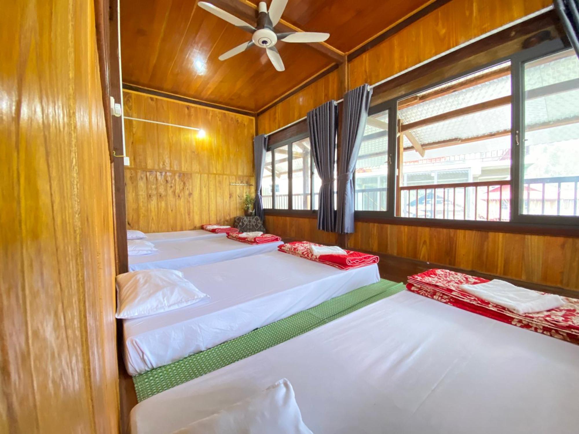 Duy Tuyen Ba Be Homestay Free Bbq Bac Kan Bagian luar foto