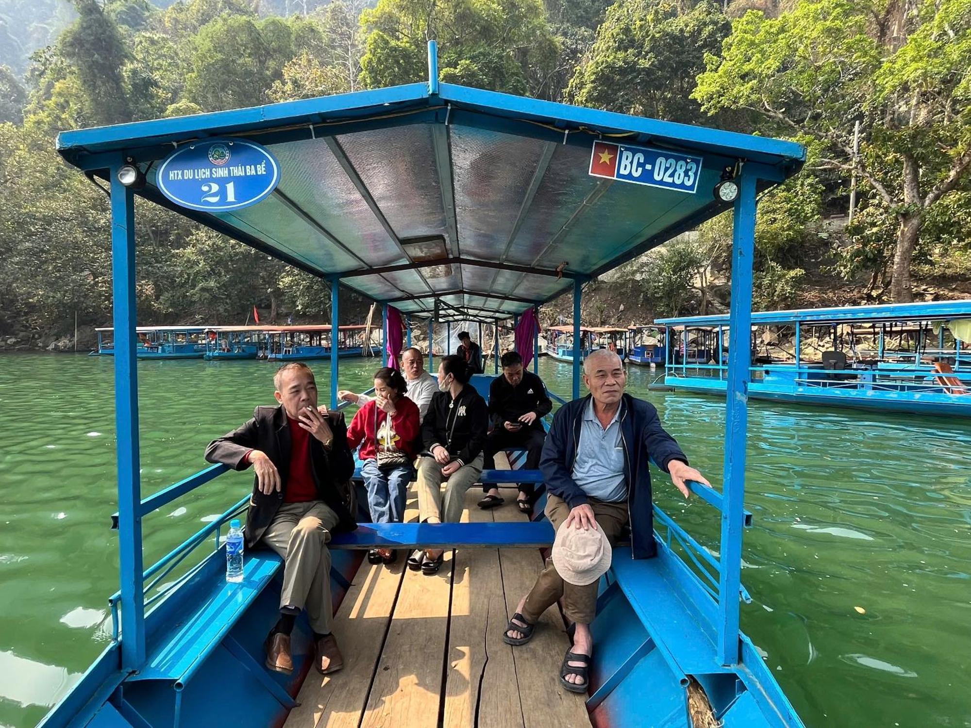Duy Tuyen Ba Be Homestay Free Bbq Bac Kan Bagian luar foto