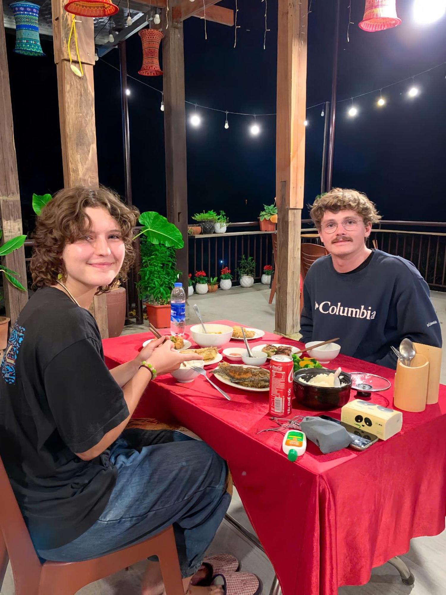 Duy Tuyen Ba Be Homestay Free Bbq Bac Kan Bagian luar foto