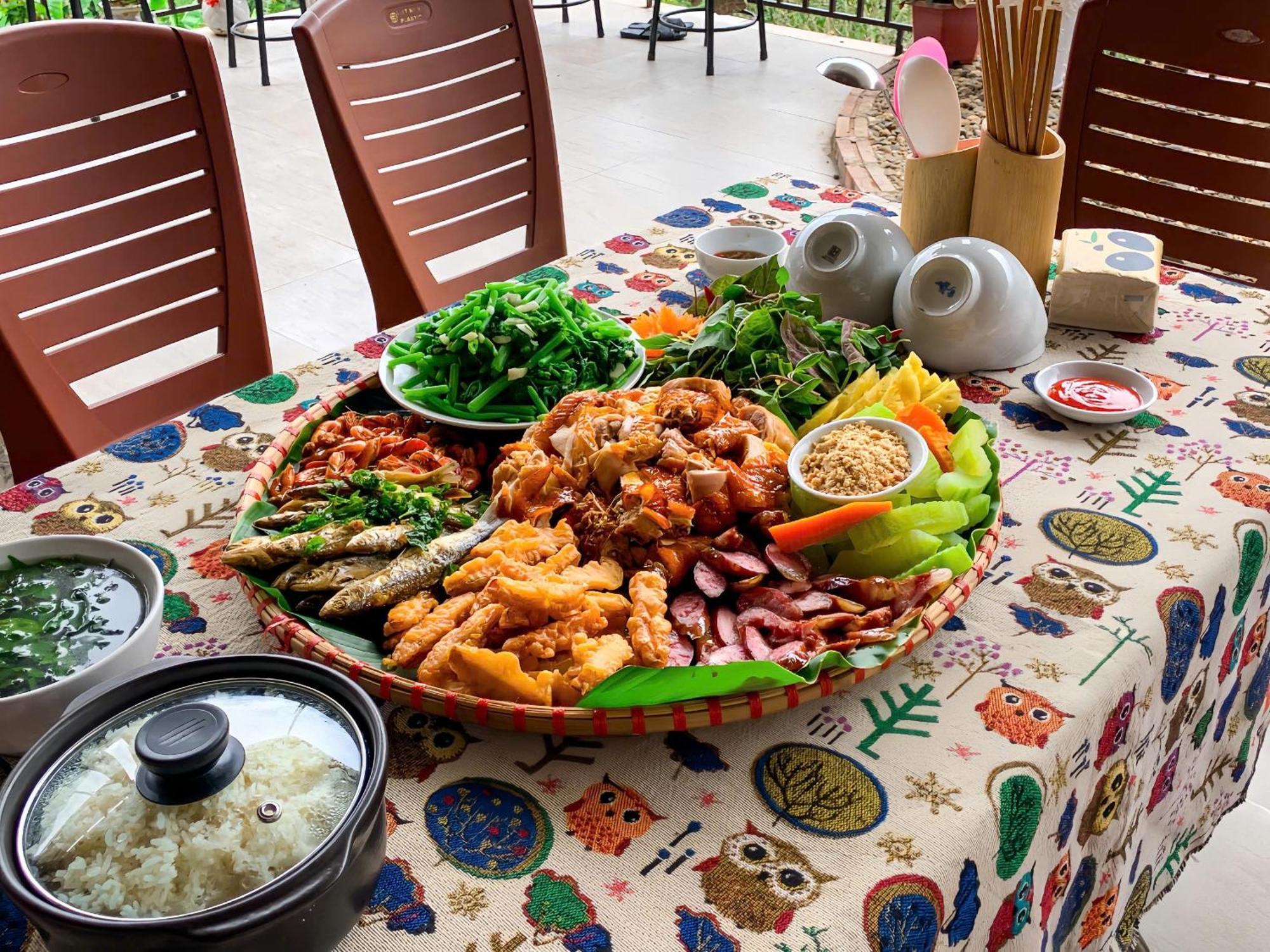 Duy Tuyen Ba Be Homestay Free Bbq Bac Kan Bagian luar foto